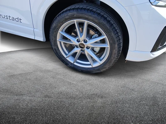 Bild eines Audi Q2 30 TFSI admired
