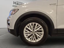 VW T-Roc Design TSI in White Silver Met.