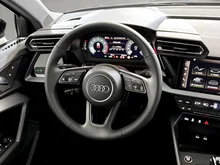Audi A3 Sportback 30 TFSI in Brillantschwarz