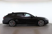 Audi A6 Avant e-hybrid quattro 270 kW in Mythosschwarz Metallic