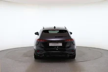 Audi A6 Avant e-hybrid quattro 270 kW in Mythosschwarz Metallic