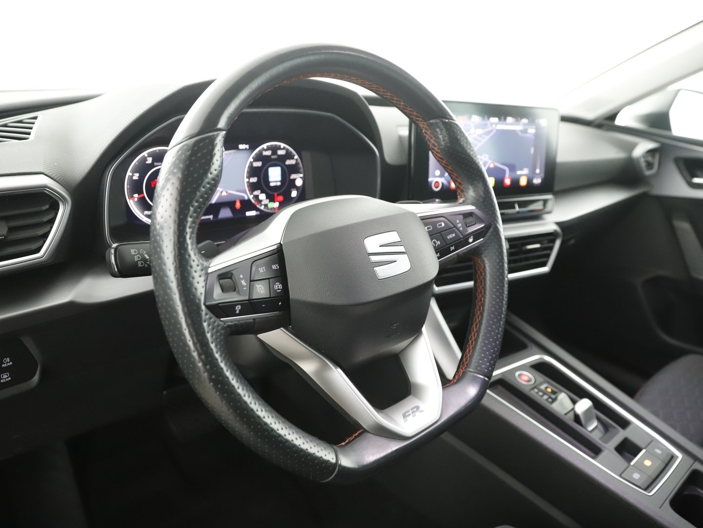 SEAT Leon SP Kombi FR 2.0 TDI DSG | Bild 12 von 25