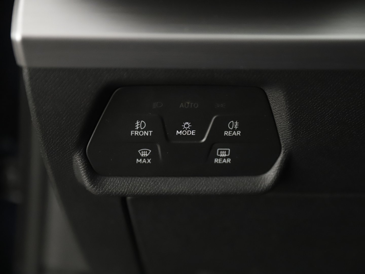 SEAT Leon SP Kombi FR 2.0 TDI DSG | Bild 9 von 25