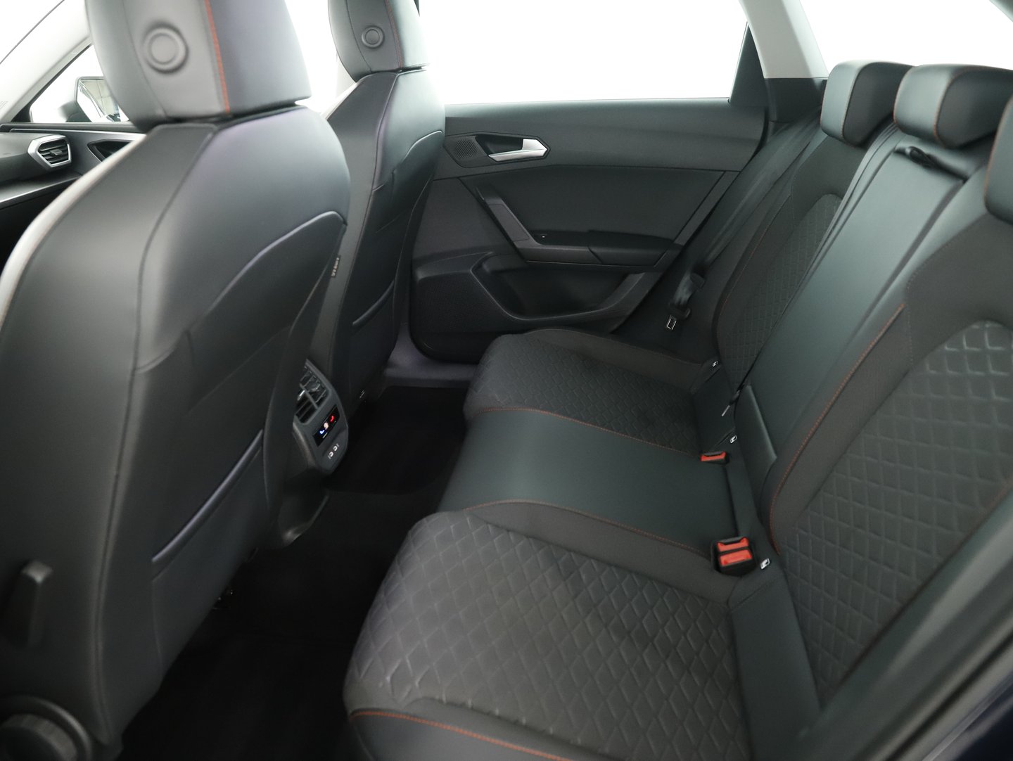 SEAT Leon SP Kombi FR 2.0 TDI DSG | Bild 21 von 25