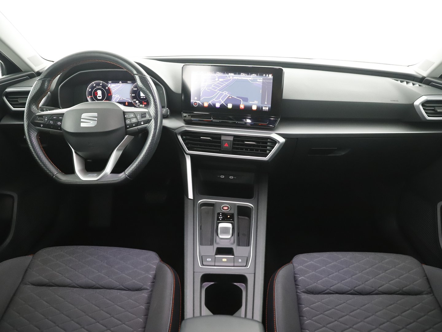 SEAT Leon SP Kombi FR 2.0 TDI DSG | Bild 11 von 25