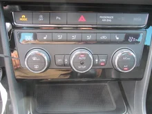 SEAT Leon Kombi Black-Edition TSI in Magnet-Grau Metallic