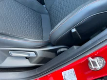 SEAT Ateca FR 2.0 TDI DSG in rot