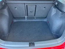 SEAT Ateca FR 2.0 TDI DSG in rot