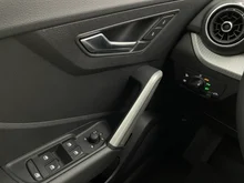 Audi Q2 35 TDI quattro intense in quantumgrau