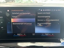 BMW 2xx 2 Active Tourer 218 i Luxury Line in weiss - metallic