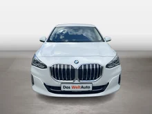 BMW 2xx 2 Active Tourer 218 i Luxury Line in weiss - metallic