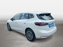 BMW 2xx 2 Active Tourer 218 i Luxury Line in weiss - metallic