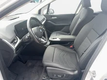 BMW 2xx 2 Active Tourer 218 i Luxury Line in weiss - metallic