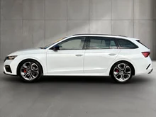 Škoda Octavia Combi 4x4 RS TDI DSG in Moon-Weiß Metallic