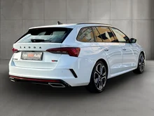 Škoda Octavia Combi 4x4 RS TDI DSG in Moon-Weiß Metallic