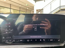 Audi Q6 e-tron quattro in Mythosschwarz Metallic