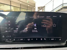 Audi Q6 e-tron quattro in Mythosschwarz Metallic