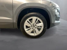 Škoda Karoq Selection TSI DSG ACT in Graphit-Grau Metallic