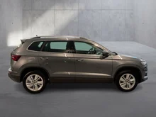 Škoda Karoq Selection TSI DSG ACT in Graphit-Grau Metallic