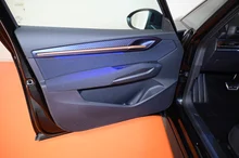 CUPRA Born PLUS 58/61 140kW/190PS in Nacht-Schwarz Metallic