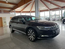 VW Passat Variant Highline TDI DSG in 2T Deep Black Perleffekt