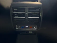 VW Passat Variant Highline TDI DSG in 2T Deep Black Perleffekt