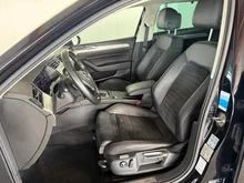 VW Passat Variant Highline TDI DSG in 2T Deep Black Perleffekt