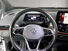 VW ID.4 Pro Performance 150 kW in Gletscherweiß Metallic
