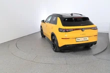 VW T-Roc R-Line eTSI DSG in Canary Yellow Dach Black Uni
