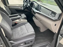 VW Multivan Edition eHybrid 180 kW 4MOTION in Indiumgrau Metallic/Dach Deepblack