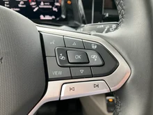 VW Multivan Edition eHybrid 180 kW 4MOTION in Indiumgrau Metallic/Dach Deepblack