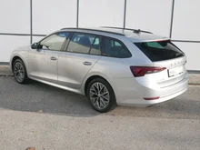 Škoda Octavia Combi Business TDI DSG in 8E Brilliant-Silber Metallic