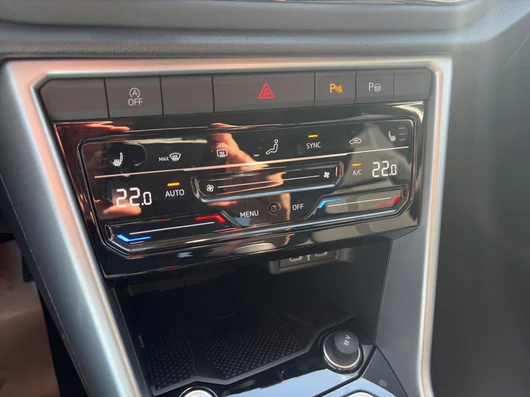 Bild eines VW T-Roc Life TDI