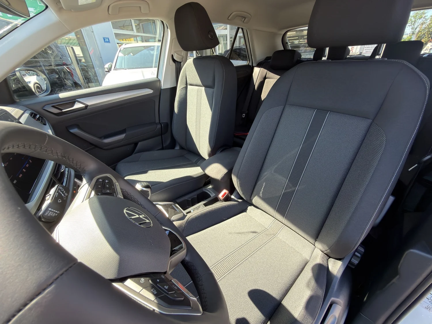 Bild eines VW T-Roc Life TDI