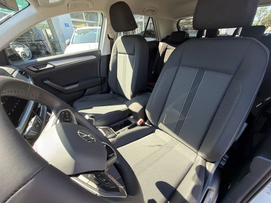 Bild eines VW T-Roc Life TDI