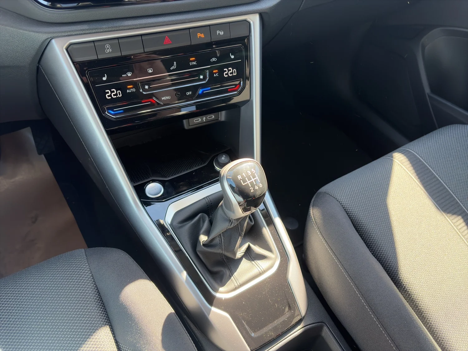 Bild eines VW T-Roc Life TDI