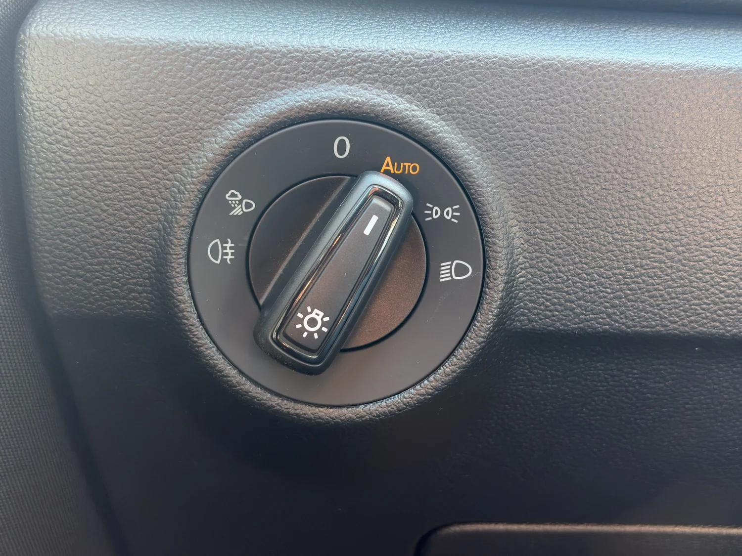 Bild eines VW T-Roc Life TDI