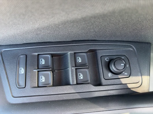 Bild eines VW T-Roc Life TDI