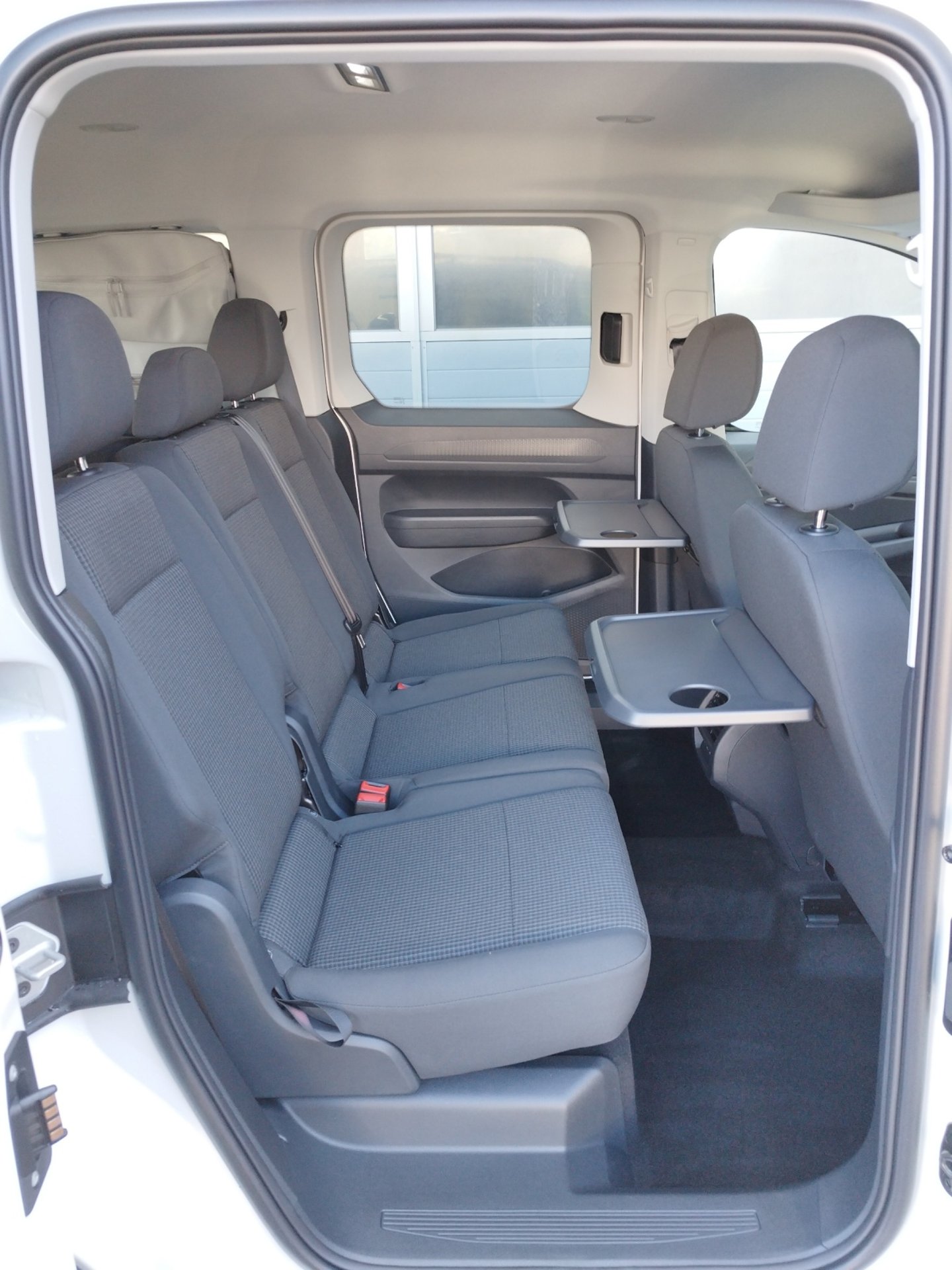 VW Caddy California TDI | Bild 10 von 24