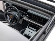 Porsche Cayenne E-Hybrid in weiss - metallic