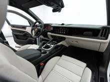 Porsche Cayenne E-Hybrid in weiss - metallic