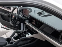 Porsche Cayenne E-Hybrid in weiss - metallic