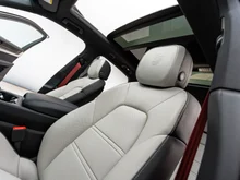 Porsche Cayenne E-Hybrid in weiss - metallic