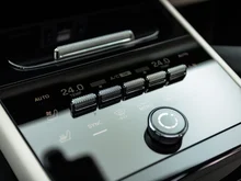 Porsche Cayenne E-Hybrid in weiss - metallic