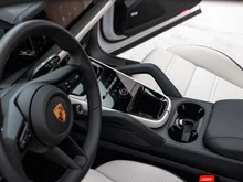 Porsche Cayenne E-Hybrid in weiss - metallic