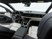 Porsche Cayenne E-Hybrid in weiss - metallic