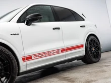 Porsche Cayenne E-Hybrid in weiss - metallic