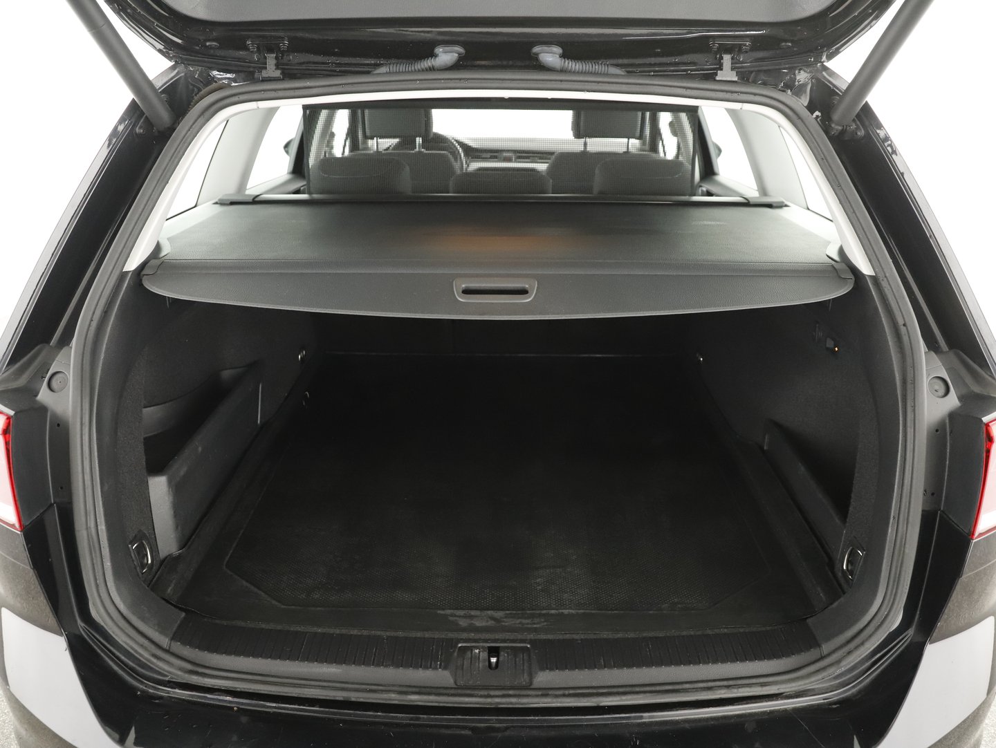 VW Passat GTE Variant | Bild 25 von 31