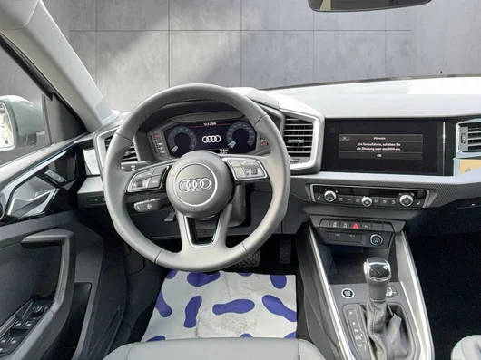Bild eines Audi A1 allstreet 30 TFSI intense