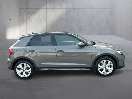 Bild eines Audi A1 allstreet 30 TFSI intense